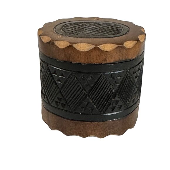 Hand-Carved Wooden Salt/Trinket Box With Intricate Tribal Design Vintage - Picture 1 of 9